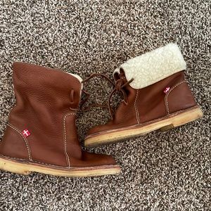Arhus leather duck feet boot size 40